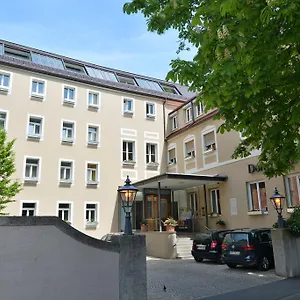 https://dom-hotel.com-bavaria.com
